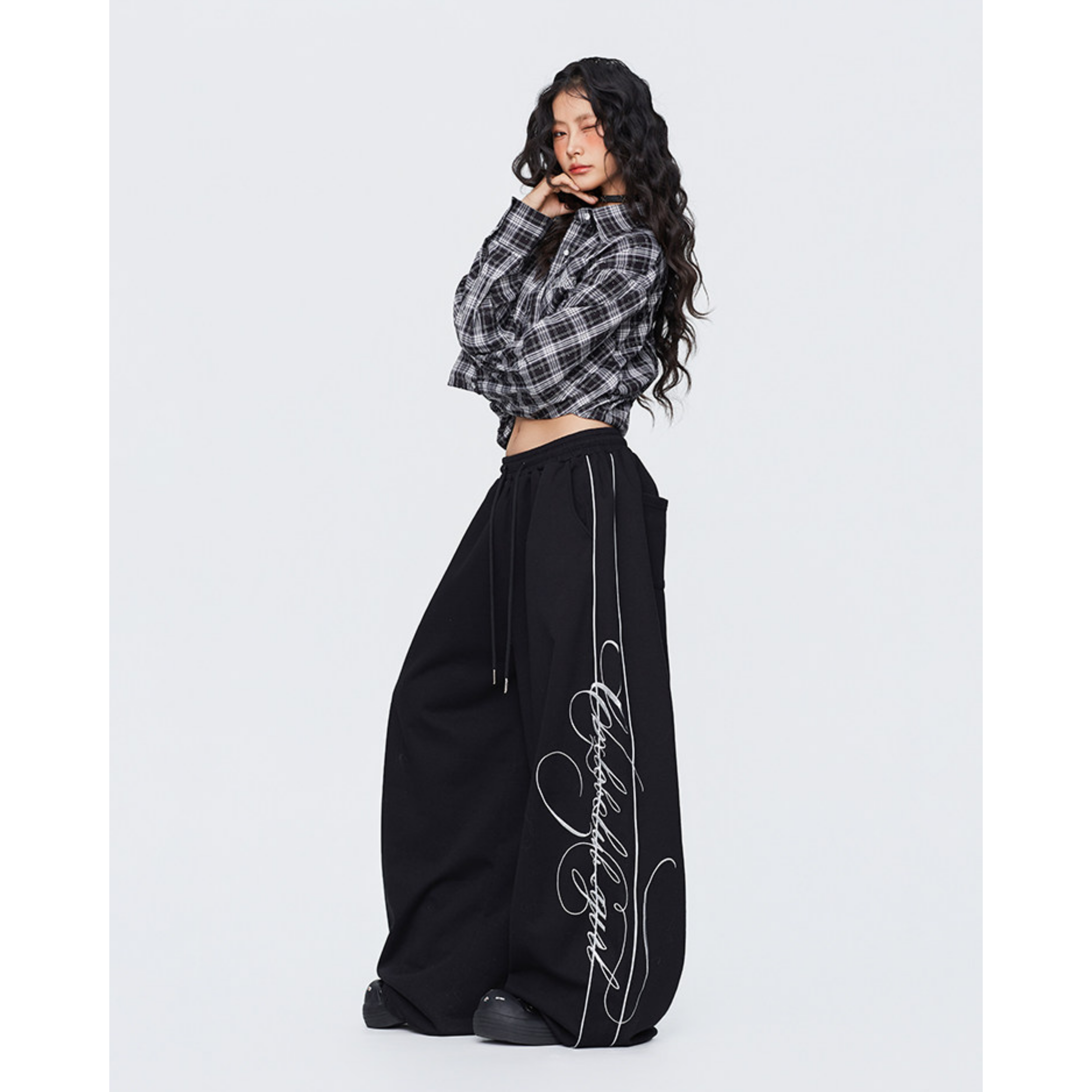 SIGNATURE LINE WIDE PANTS