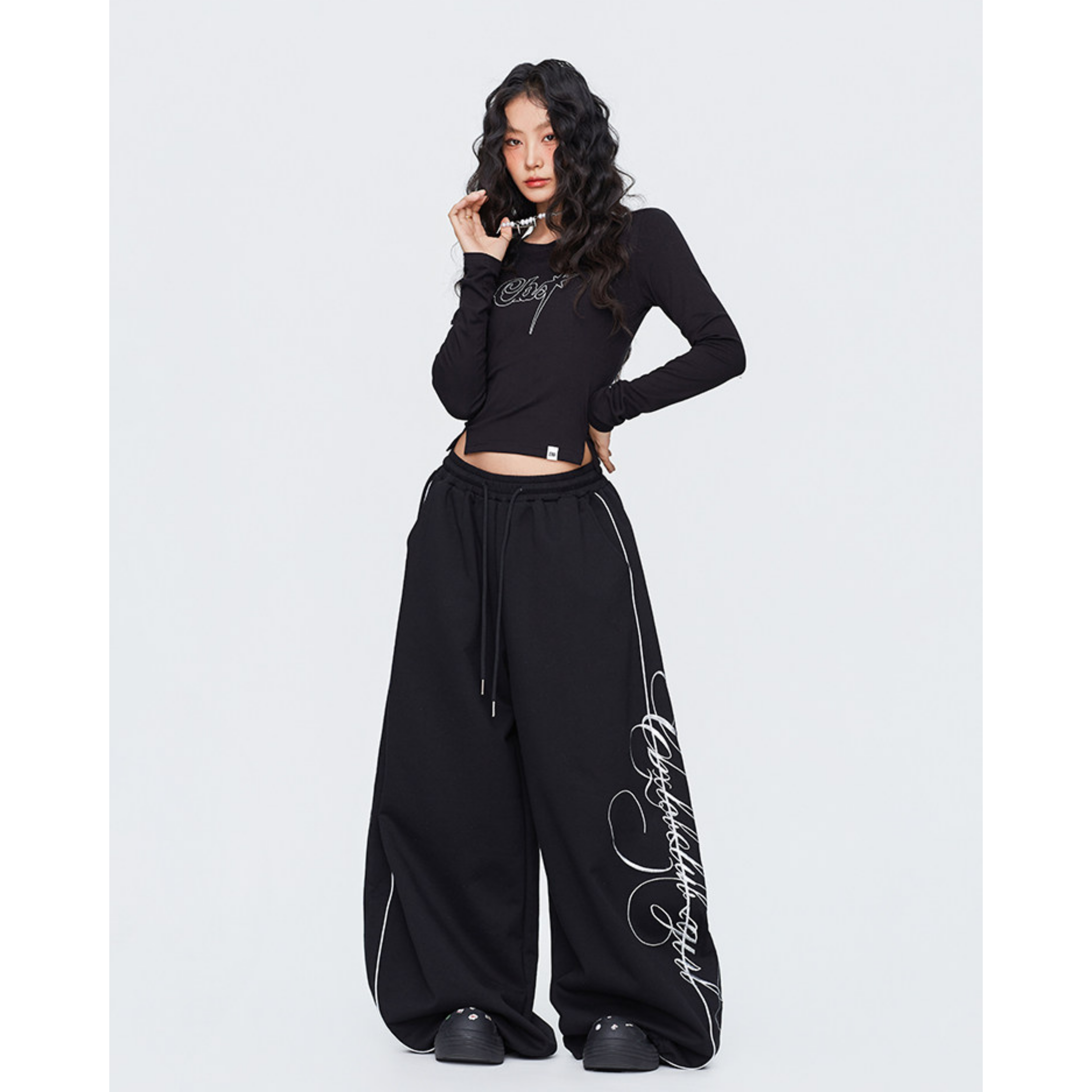 SIGNATURE LINE WIDE PANTS