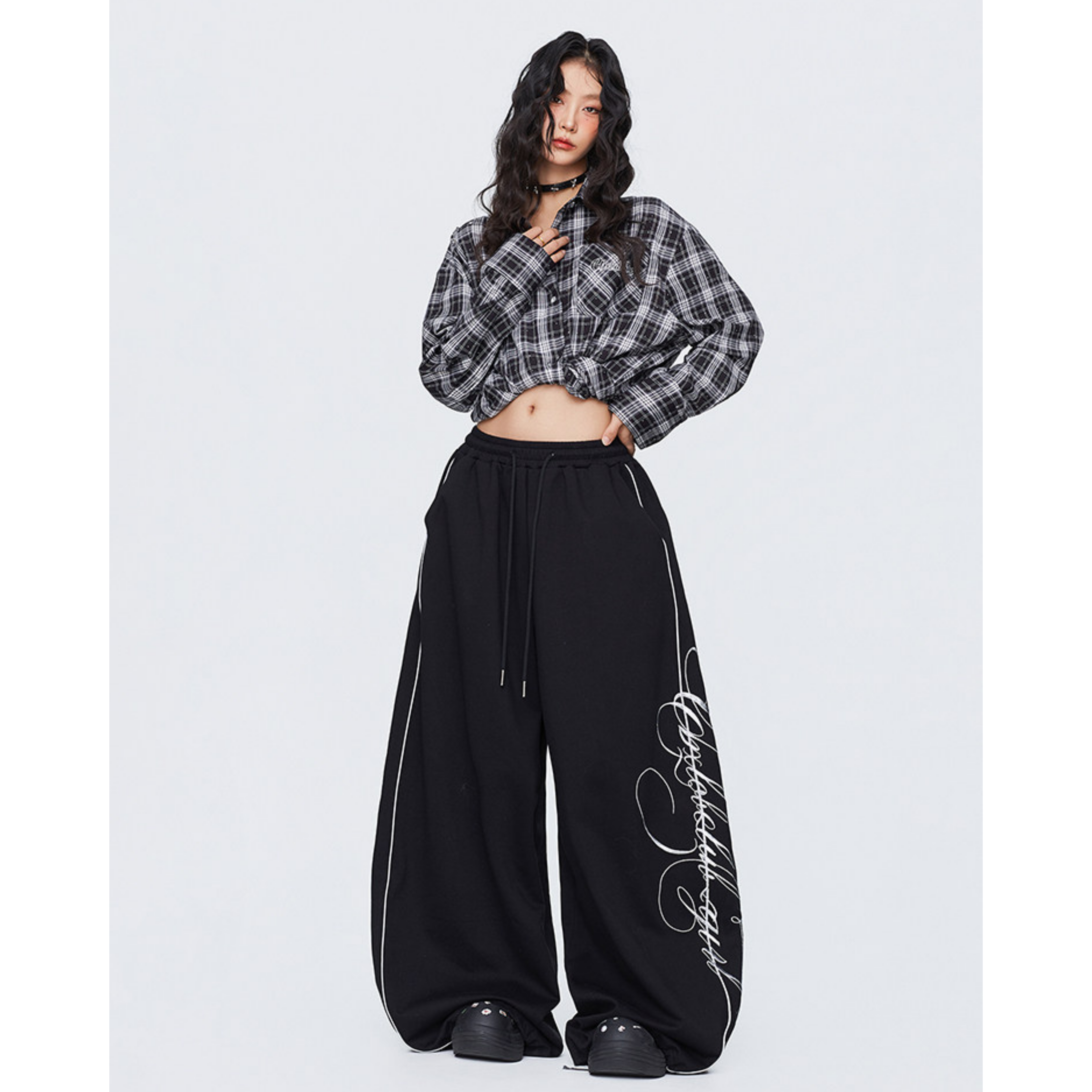 SIGNATURE LINE WIDE PANTS