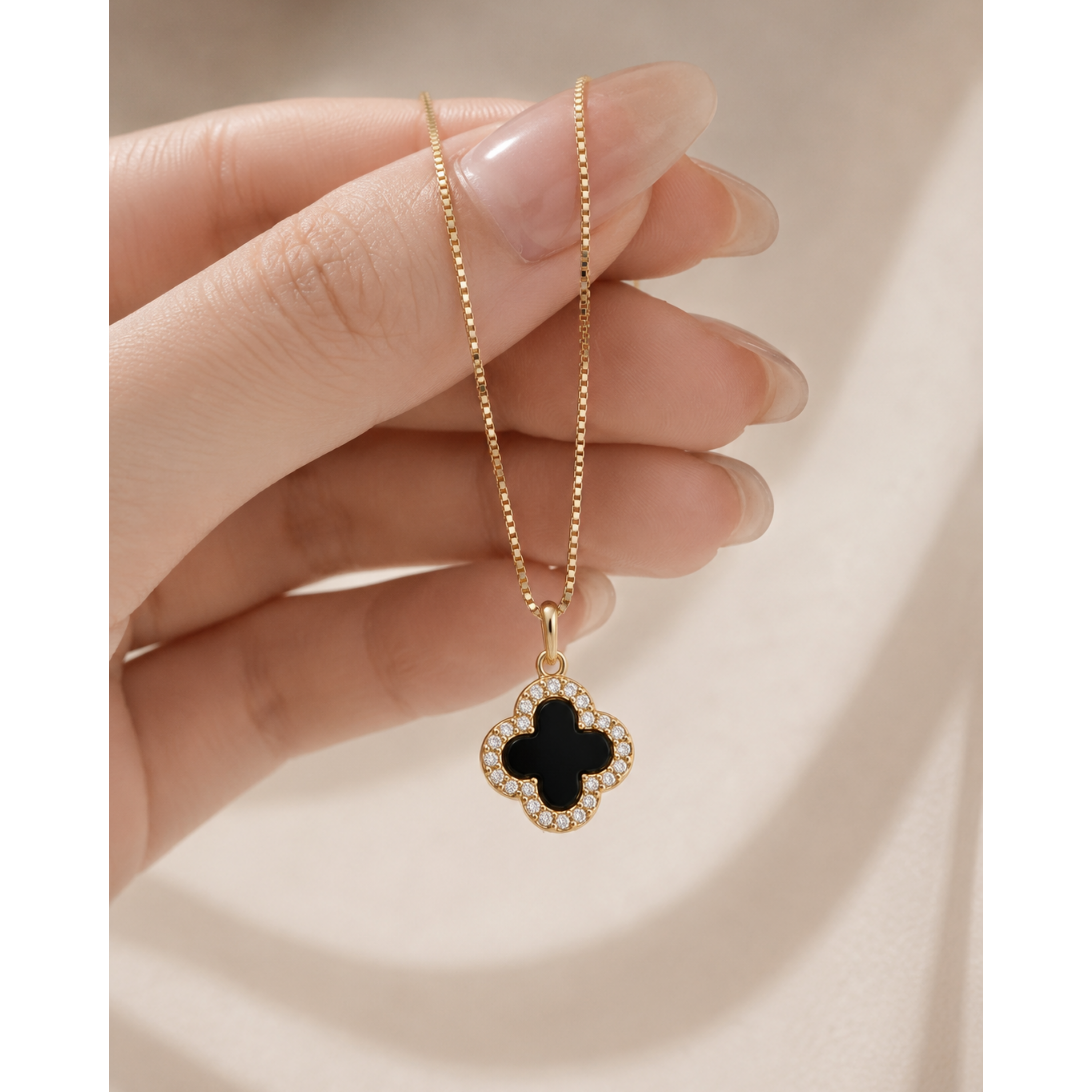 NOIRÉA [NECKLACE]